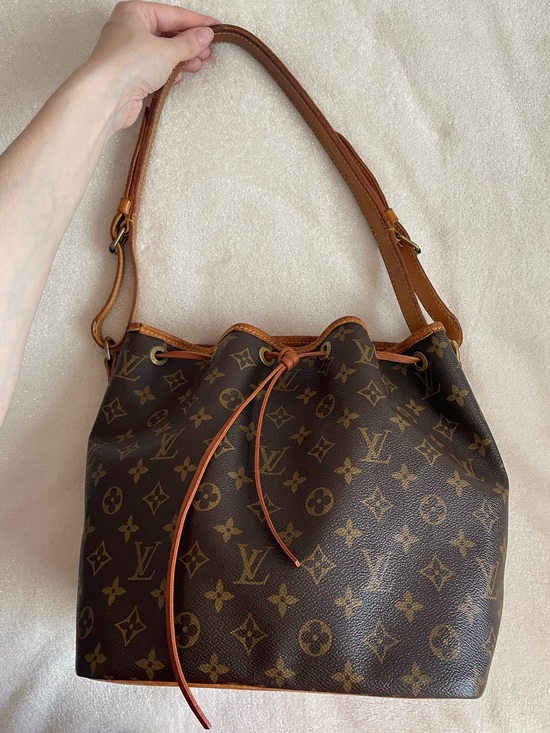 Louis Vuitton Handbags - Vintage 1995 Louis Vuitton Petite Noe Monogram Canvas Bucket Bag Shoulder Bag